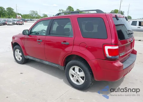 2011 Ford Escape Xlt z USA, uszkodzony, nr VIN 1FMCU0D76BKA74180